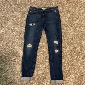 KanCan distressed skinny jeans size w7 inseam 27
